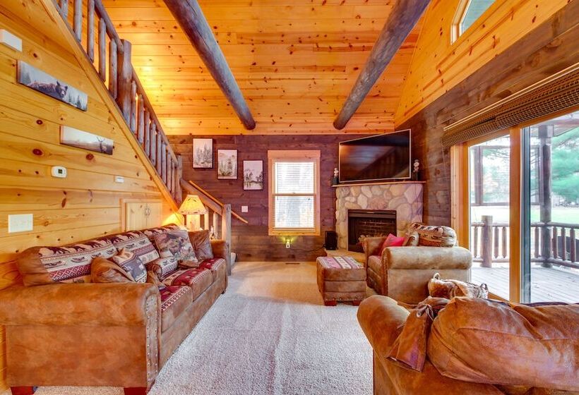 Pet Friendly Garrison Retreat W/ Gas Fireplace!