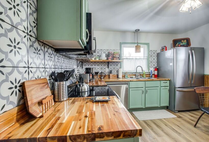 Pet Friendly Hiawatha Retreat W/ Private Yard!