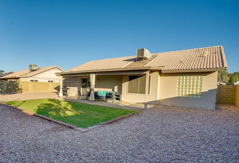 Pet Friendly Peoria Home Near State Farm Stadium!