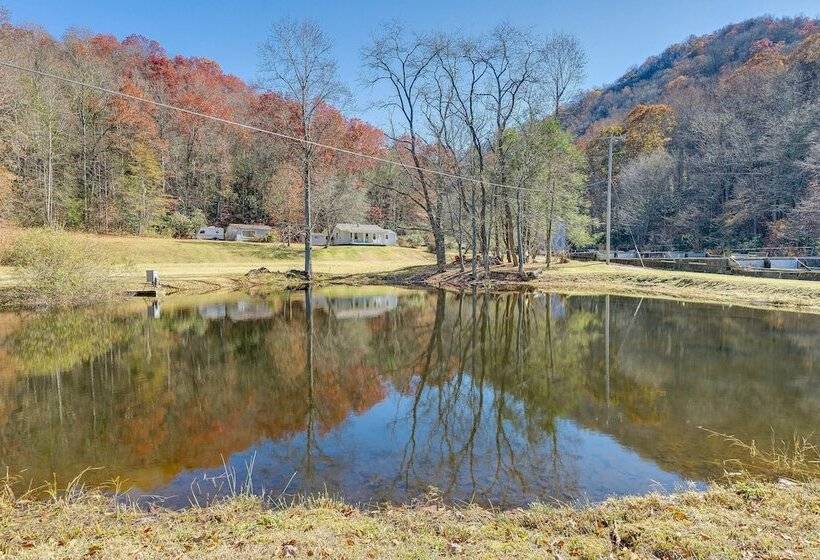 Pet Friendly Topton Home W/ Patio, Deck & Views!