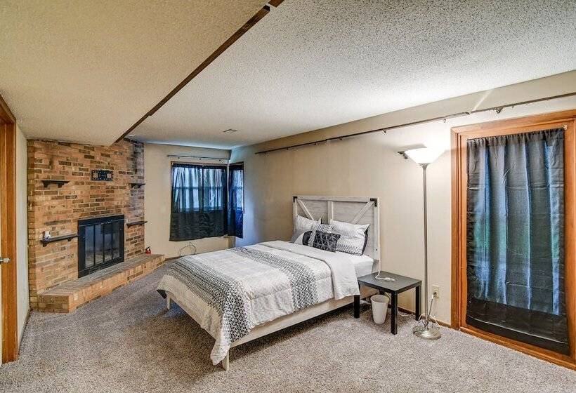 Pet Friendly Urbandale Home ~ 8 Mi To Des Moines!