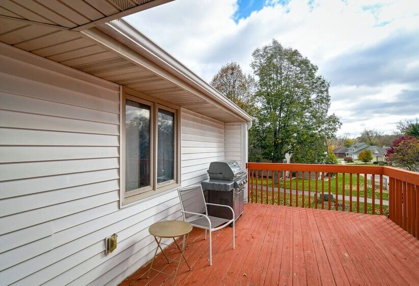 Pet Friendly Urbandale Home ~ 8 Mi To Des Moines!