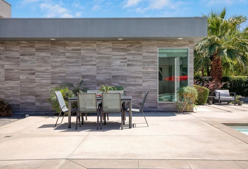 Polo Villa 3 By Avantstay Features Expansive Putting Green, Pool, Spa & Outdoor Firepit 260328 6 Bed