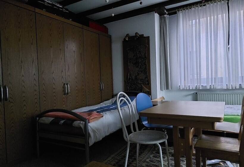 Private Room In Country House, Erkelenz