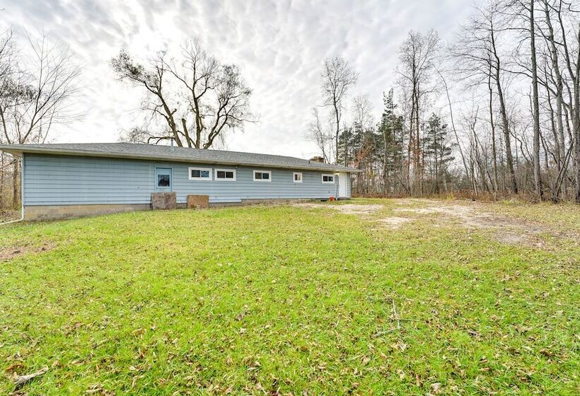 Quiet Country Home By Shay Lake!