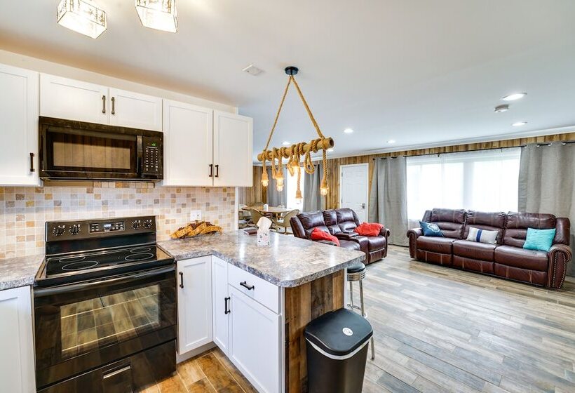 Quiet Country Home By Shay Lake!