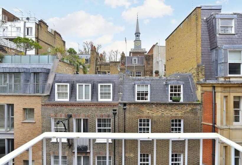 اقامتگاه Charming 3 Bed House In London