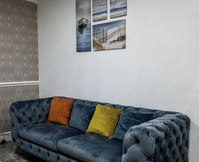 レジデンス Immaculate 3 Bed Luxury House In Dagenham London