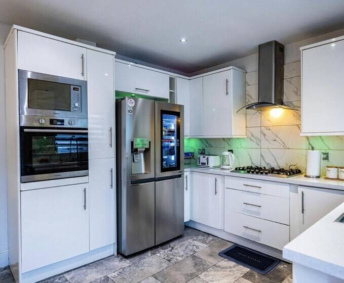 レジデンス Immaculate 3 Bed Luxury House In Dagenham London