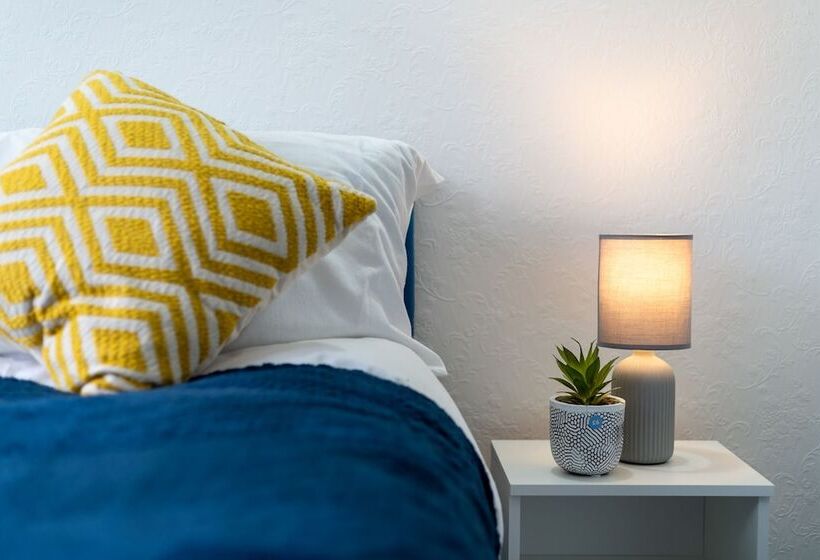 レジデンス Impeccable 3 Bed House In Abbeywood