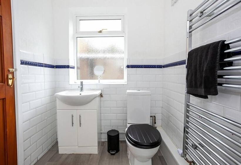 레지던스 Stay Comfortable City Centre Spacious 4 Bed House!