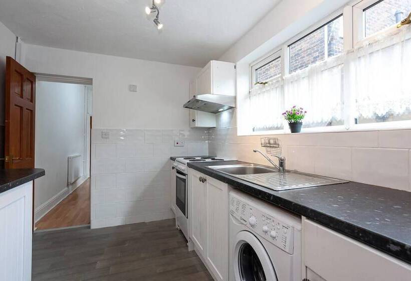 레지던스 Stay Comfortable City Centre Spacious 4 Bed House!