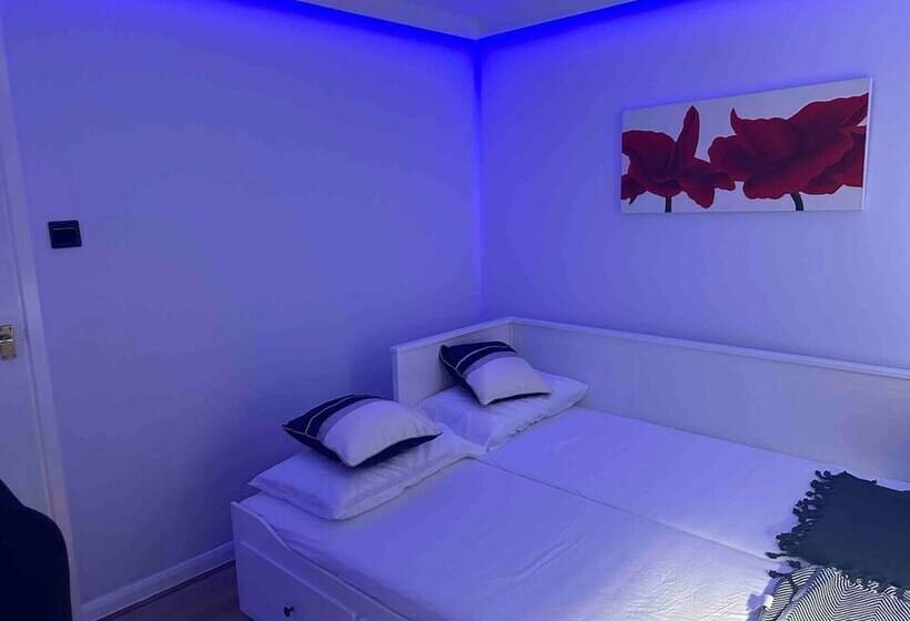 إقامة Remarkable 2 Bed House In Northolt