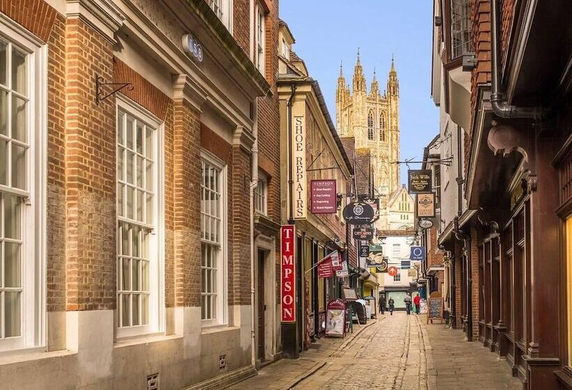 إقامة Tranquil Bridge Escape