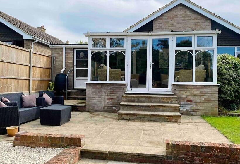 إقامة Tranquil Bridge Escape