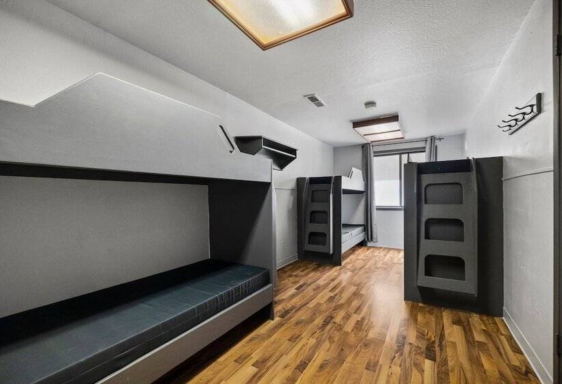 אתר נופש Camp Silver Spur