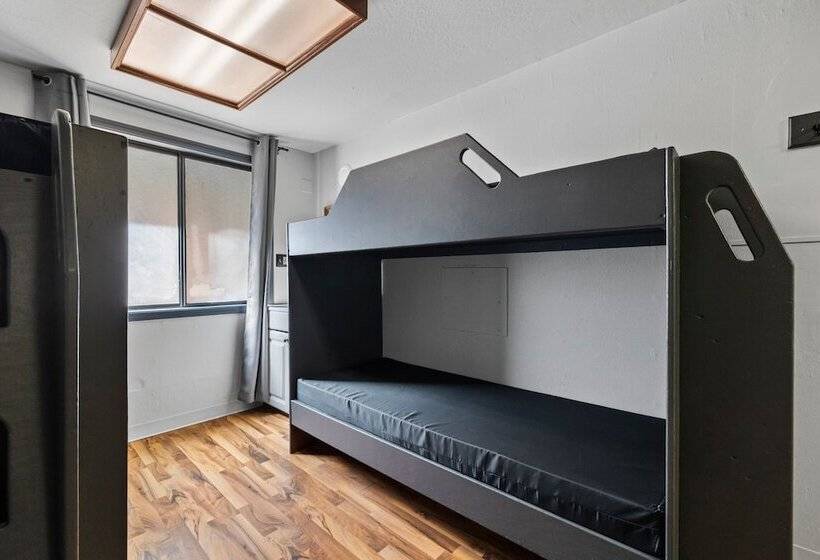 אתר נופש Camp Silver Spur