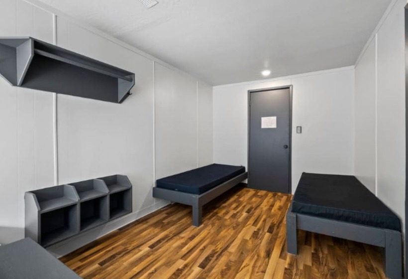 אתר נופש Camp Silver Spur