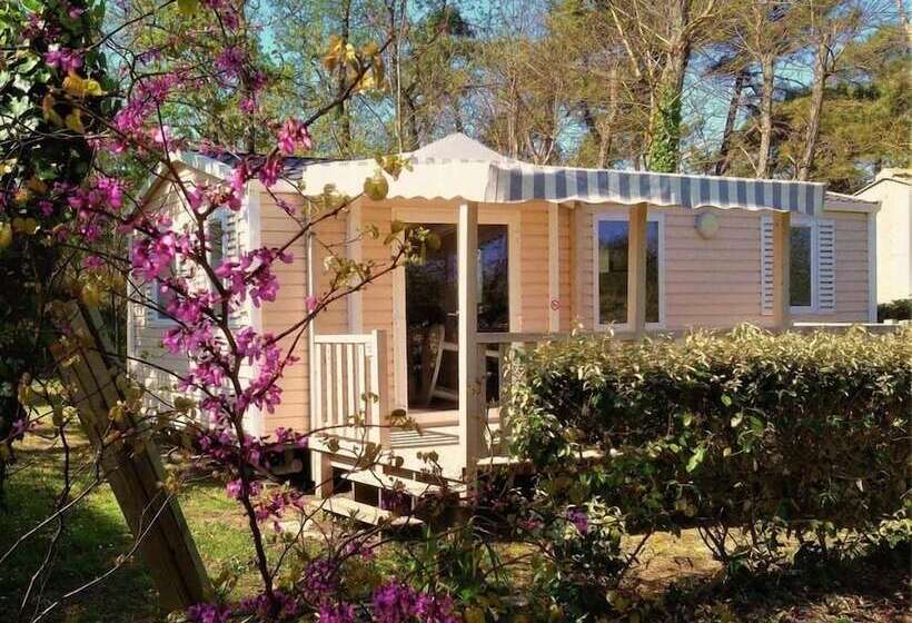 אתר נופש Slow Village Marennes Oléron