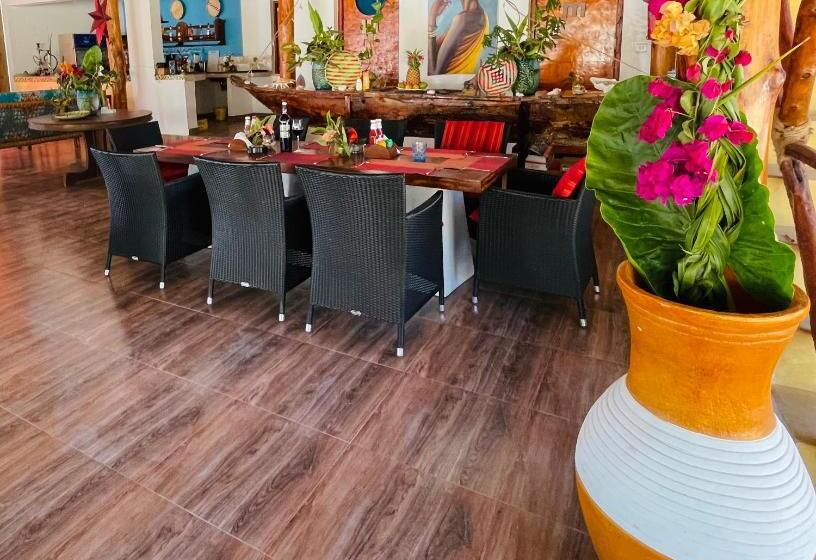 منتجع Oleza Boutique