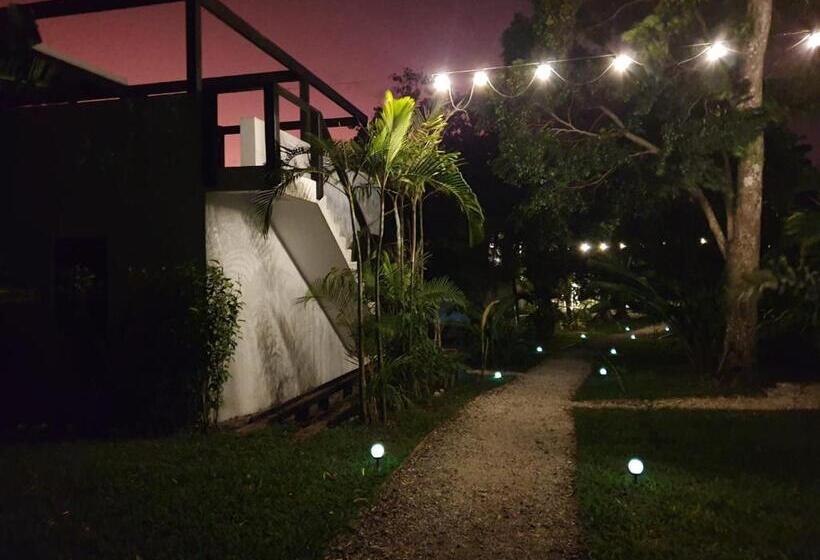 استراحتگاه South Pacific Memories