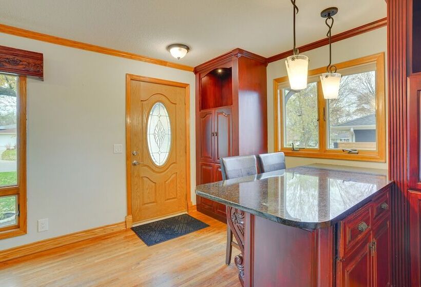 Richfield Home ~ 10 Mi To Central Minneapolis!