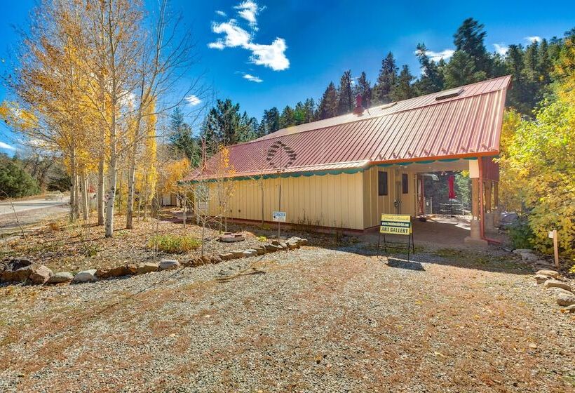 Riverside Retreat W/ Screened Porch: 6 Mi To Taos!