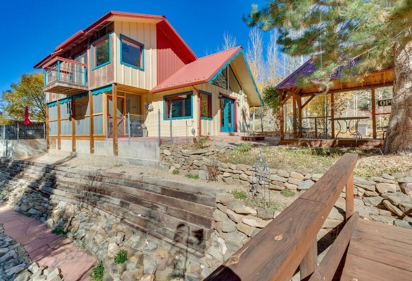 Riverside Retreat W/ Screened Porch: 6 Mi To Taos!