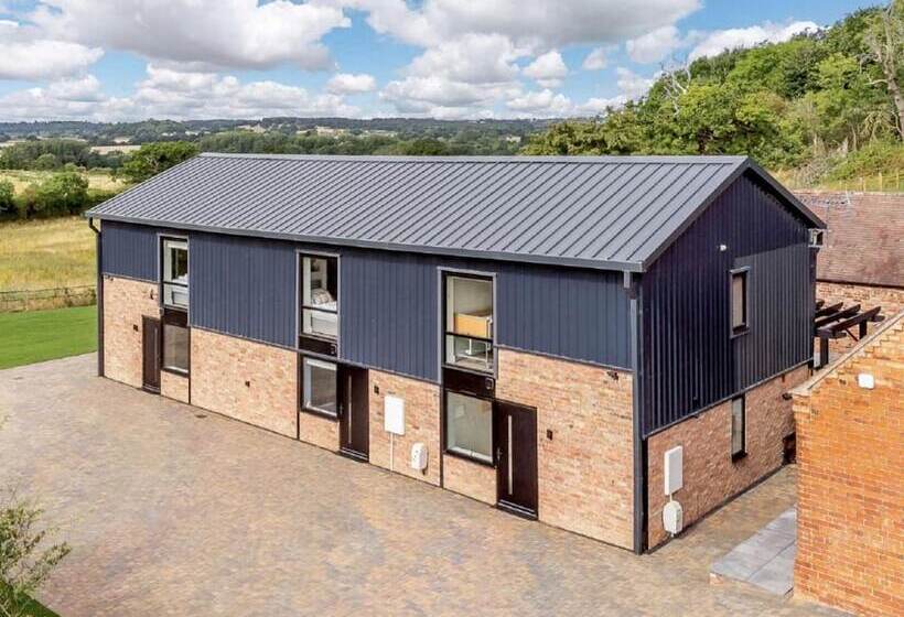 Roe Cottage, Disabled Adapted 2 Bedroom Hot Tub