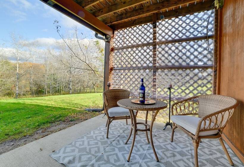 Romantic Afton Escape W/ Fire Pit & Scenic Views