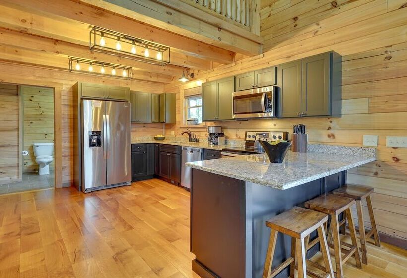 Rustic Laurelville Cabin W/ Hot Tub & Sauna!