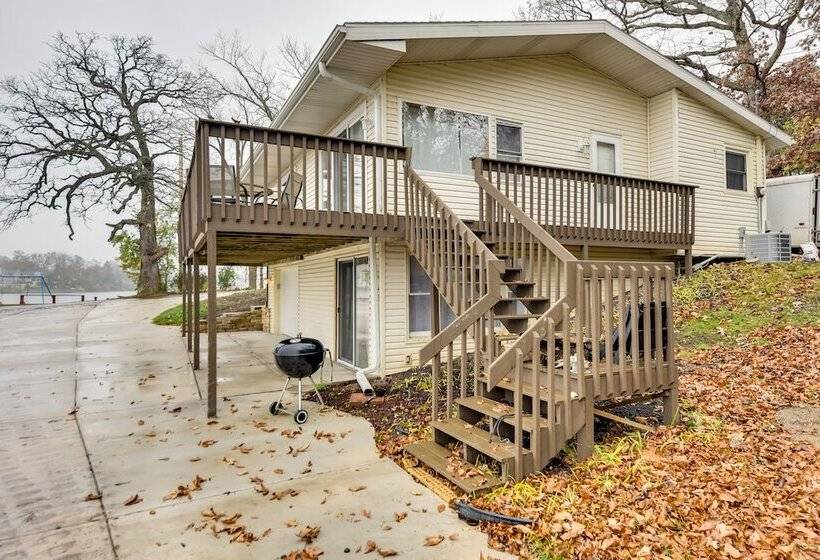 Salem Vacation Home W/ Dock: Steps To Paddock Lake