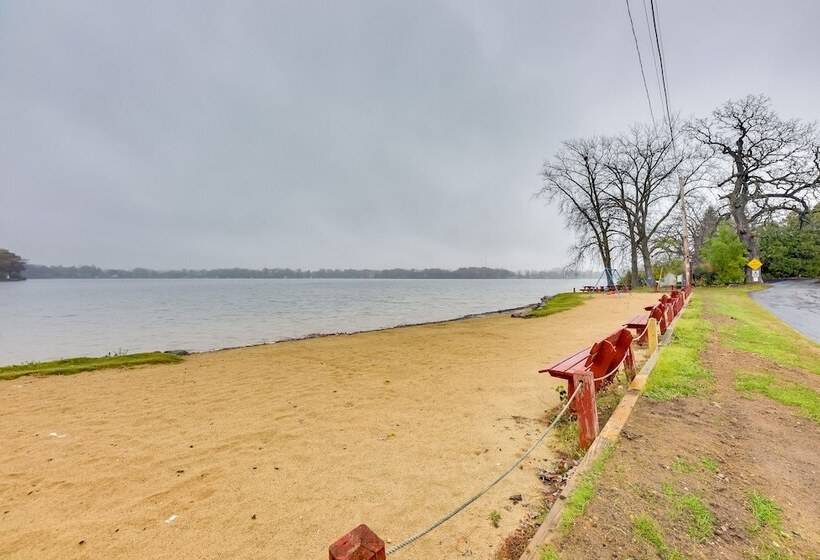 Salem Vacation Home W/ Dock: Steps To Paddock Lake