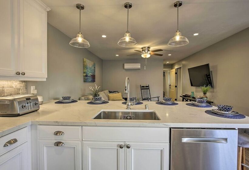 San Diego Home   Walk To Sail Bay & Mission Beach!