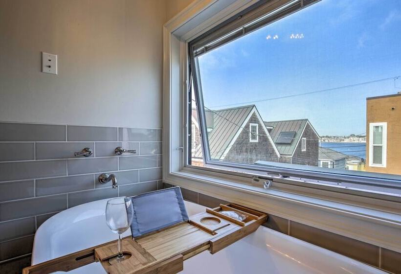 San Diego Home   Walk To Sail Bay & Mission Beach!