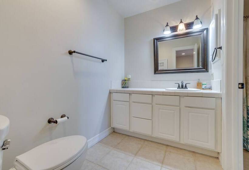 Scenic Canyon Lake Vacation Home Near Boat Ramp!