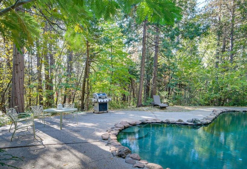 Secluded Cohasset Home W/ Pool & Screened Porch!