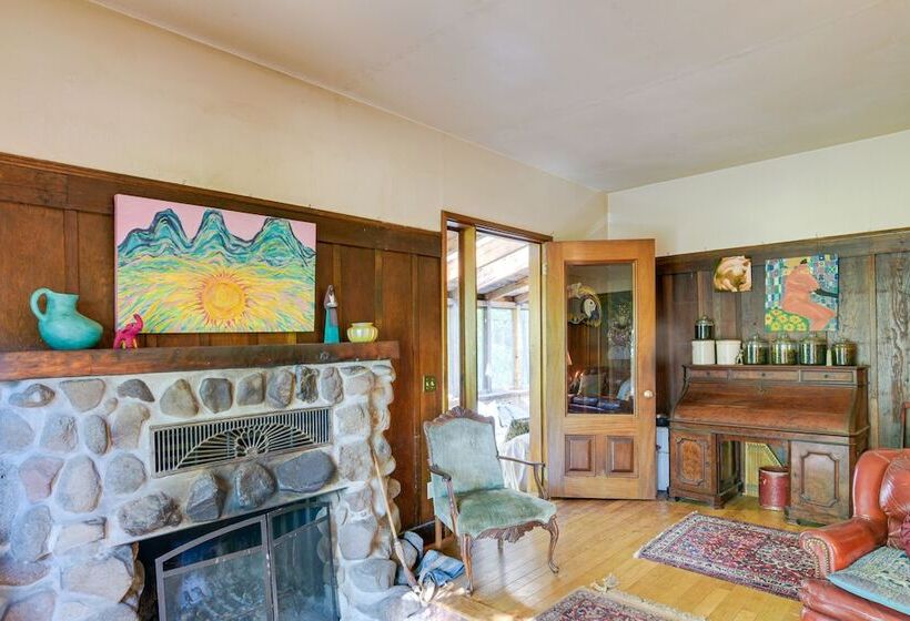 Secluded Cohasset Home W/ Pool & Screened Porch!