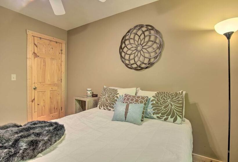 Secluded Ellijay Resort Cabin, 7 Mi To Dtwn!