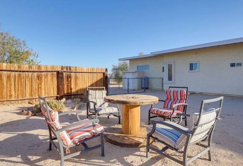 Serene Home W/ Yard   8 Mi To Joshua Tree!