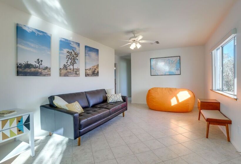 Serene Home W/ Yard   8 Mi To Joshua Tree!