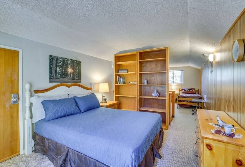 Serene Sugarloaf Cabin ~ 6 Mi To Big Bear Resort