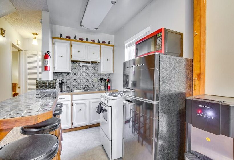 Serene Sugarloaf Cabin ~ 6 Mi To Big Bear Resort