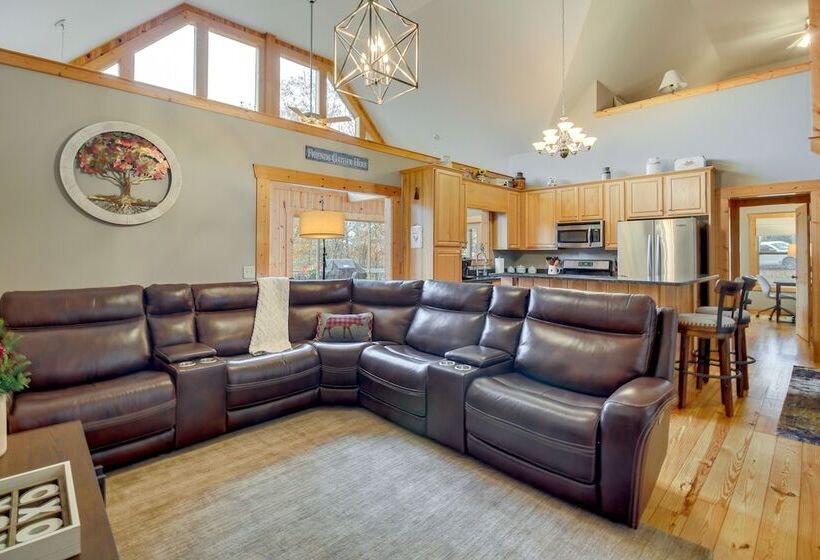 Ellijay Cabin W/ Hot Tub & Mountain Views