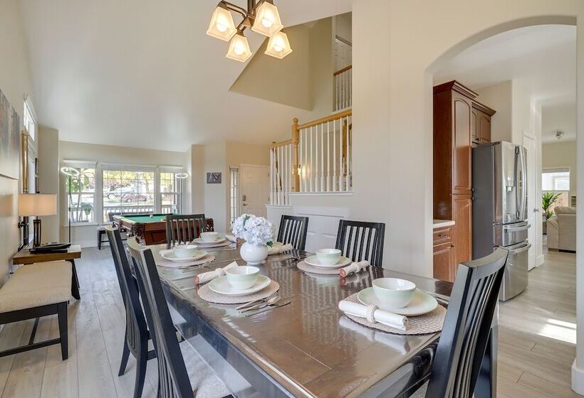 Spacious Family Retreat 4 Mi To Downtown!