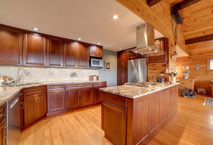 Spacious Finger Lakes Home W/ Mountain Views