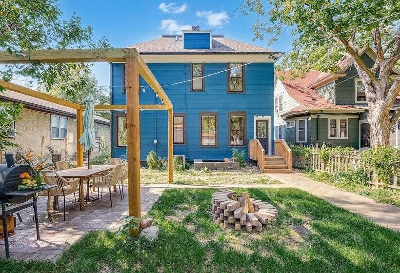 Spacious Minneapolis Home   2 Mi To Downtown!