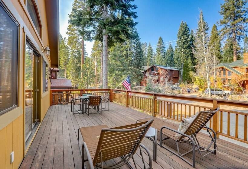 Spacious Tahoe Vista Cabin: Hot Tub, Walk To Beach