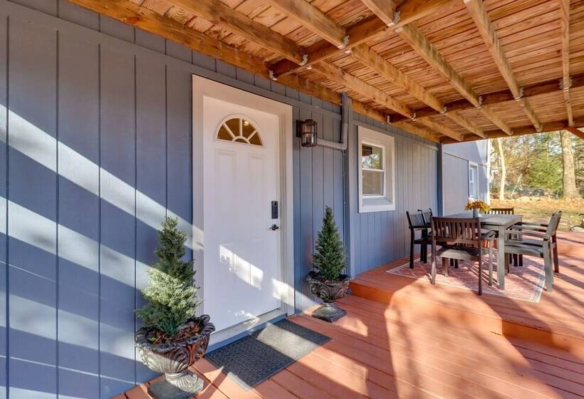 Stellar Long Pond Home With Hot Tub And Fire Pit!