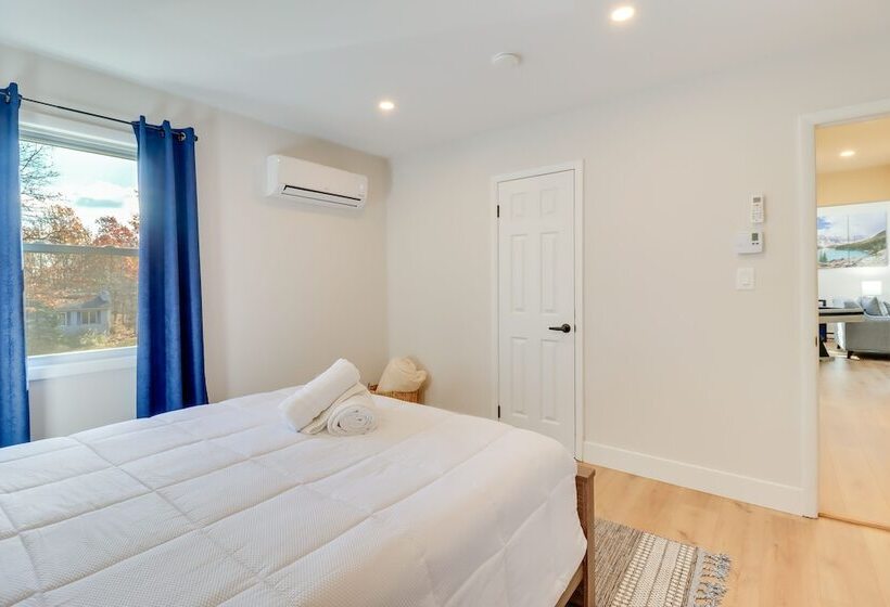 Stellar Long Pond Home With Hot Tub And Fire Pit!